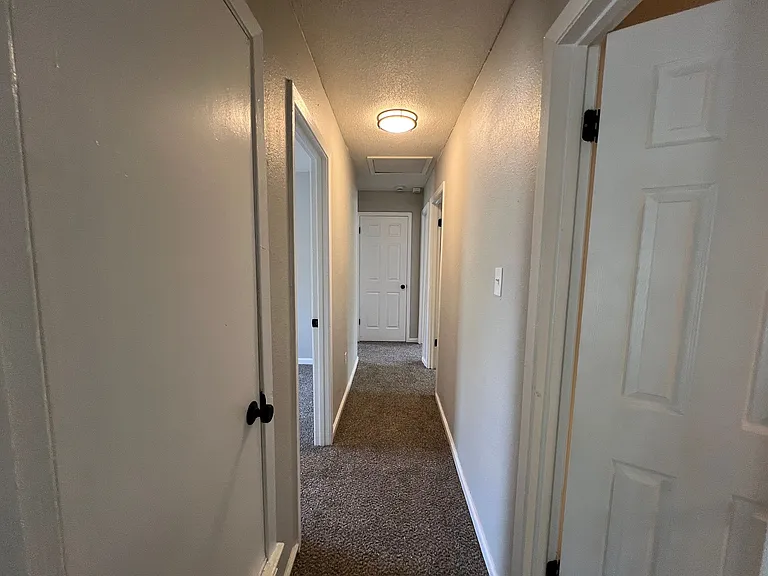 571 Loraine Rd — Photo 5