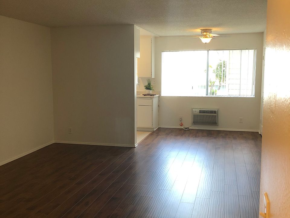 Entrance into unit