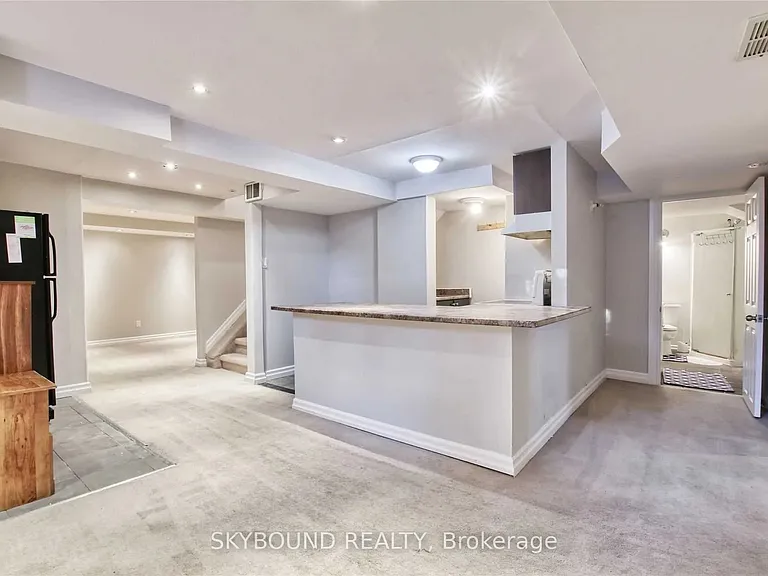 1 Springhurst Ave — Photo 22