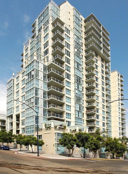 1st image of 850 Beech St Unit 415