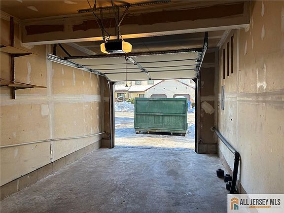 2nd image of 123 Aspen Dr