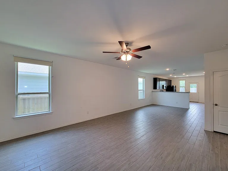 25392 Northpark Lake Dr — Photo 7