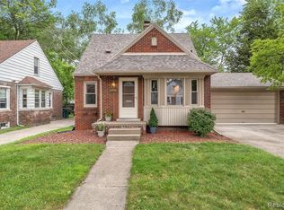 21568 Nowlin St, Dearborn, MI 48124