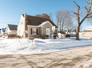 220 Grand Ave, Pawtucket, RI 02861