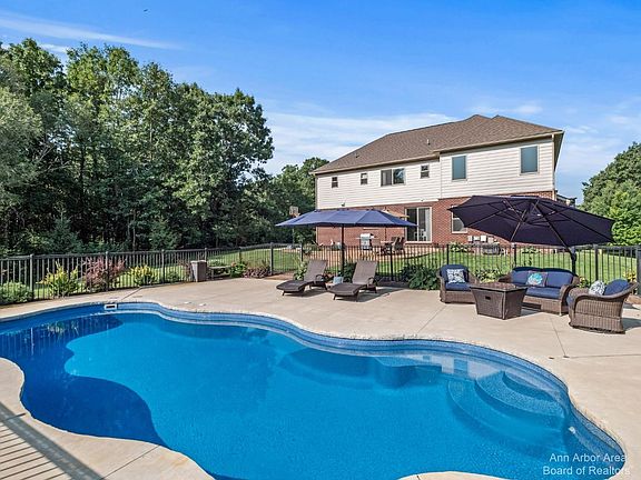 2nd image of 5574 Eggert Pl