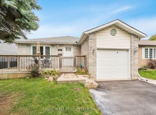 24 Laurie Cres, Barrie, ON L4M 6C7