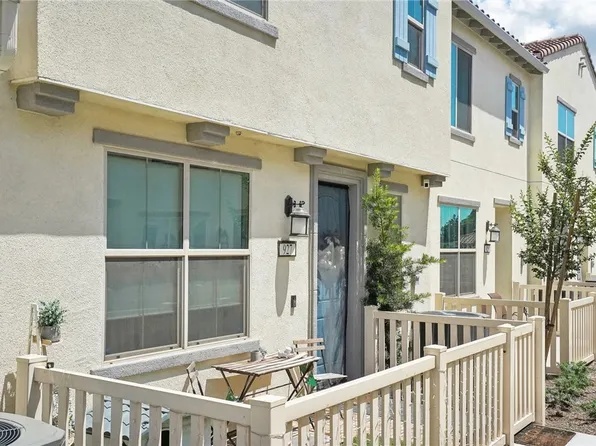 927 W Clover Ave, Rialto, CA 92376