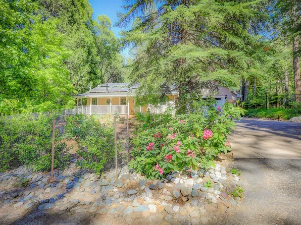 13511 N Meadow View Dr, Grass Valley, CA 95945