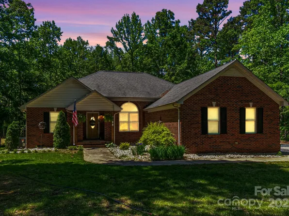 1800 Oriole Ct, Monroe, NC 28112