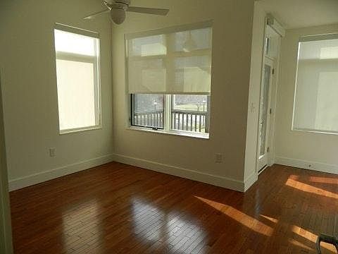 4th image of 1117 E 18th St Unit A