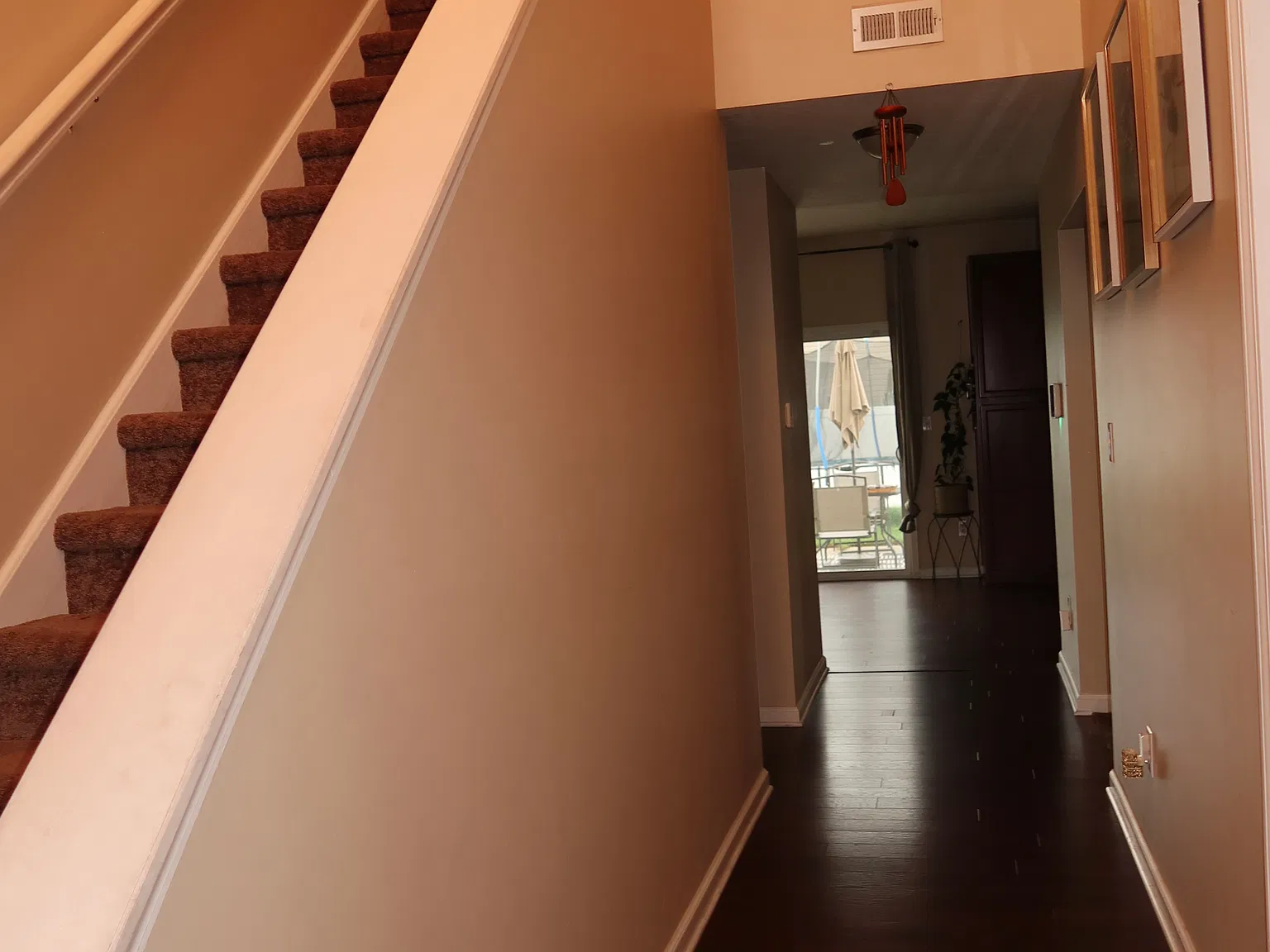4 bed, 2.5 bath, 2660 sqft, $2,500 — Photo 4