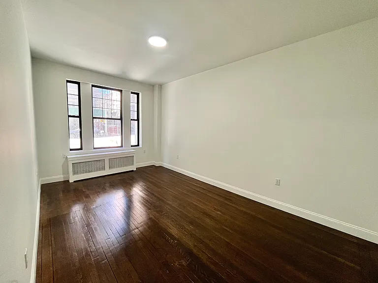 574 W End Ave #2 — Photo 6
