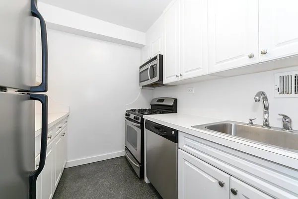 Rented by MNS | media 18