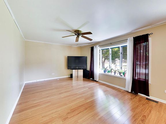 4th image of 7420 Gladiola Ave