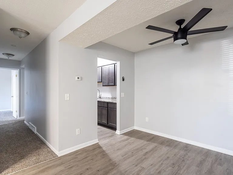Grant Street Apartments — Photo 38
