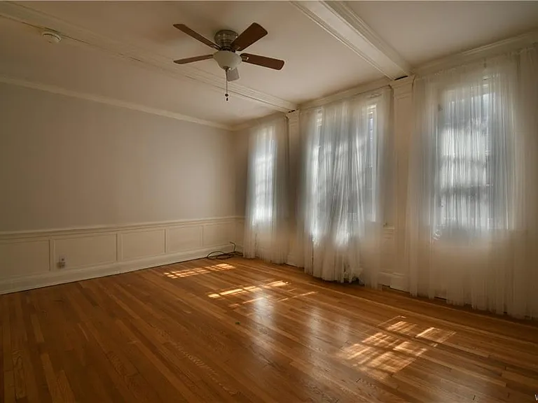 116 Linwood Ave — Photo 5