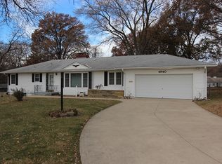 4940 N Olive St, Kansas City, MO 64118