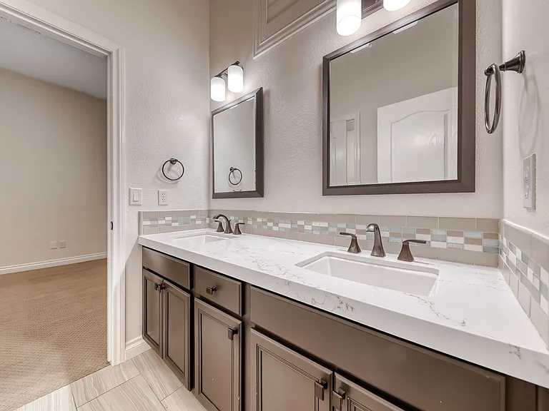 2122 Mooreview St #1 — Photo 29