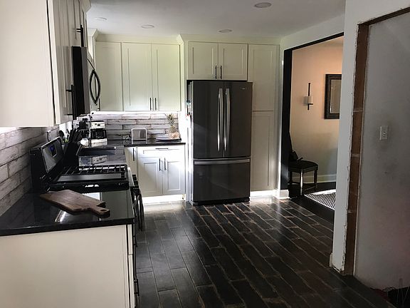 5th image of 8309 Jarboe St