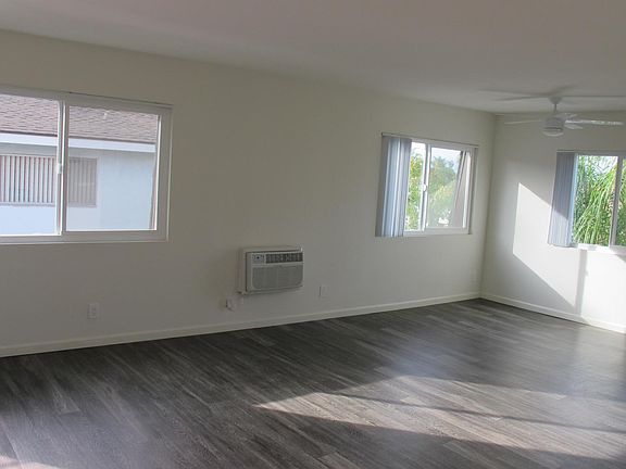 3rd image of 4469 Kansas St APT 8