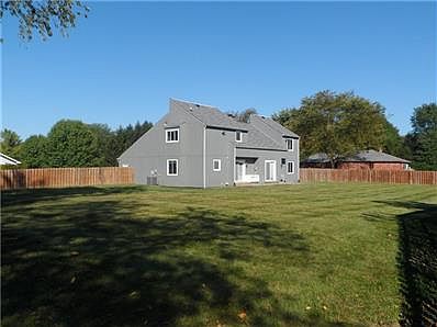 Huge back yard for the kids or dogs.