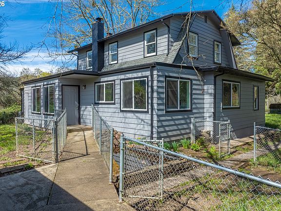 2nd image of 1355 Days Creek Cutoff Rd