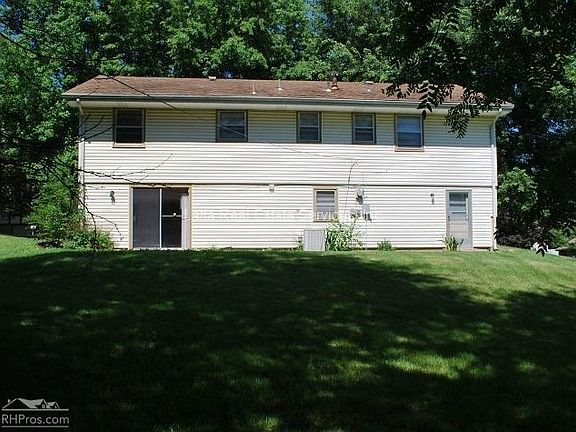 2nd image of 9825 Smalley Ave