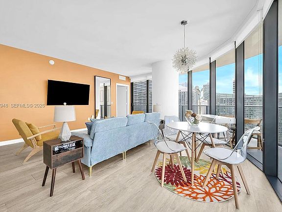 4th image of 55 SW 9th St #3306