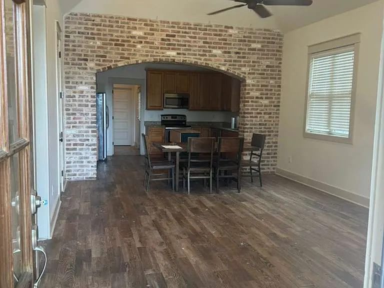 103 Creekside Cv — Photo 3