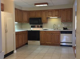 15806 Terrace Dr #RO1, Oak Forest, IL 60452