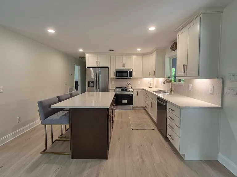 233 Marina Hills Cir NW — Photo 3