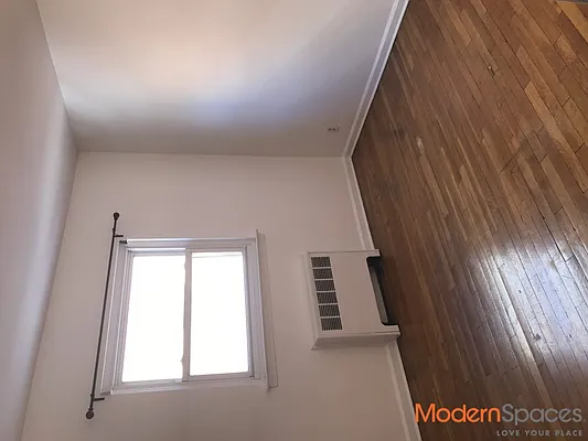 Rented by Modern Spaces | media 52