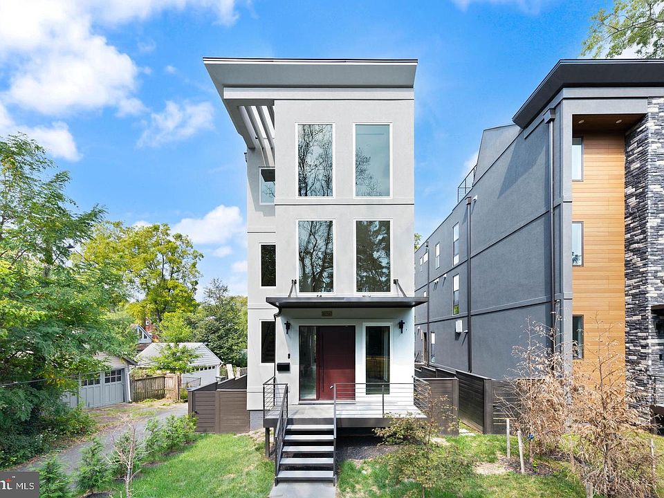 1st image of 6116 30th St NW