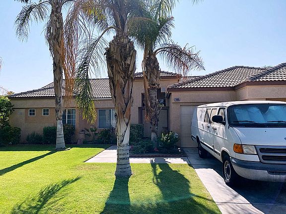 2nd image of 79085 Arbola Cir