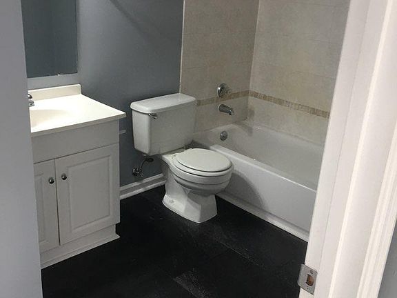 5th image of 3556 Shenandoah Ave APT 103