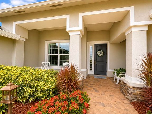 3rd image of 367 SW Vista Lake Drive