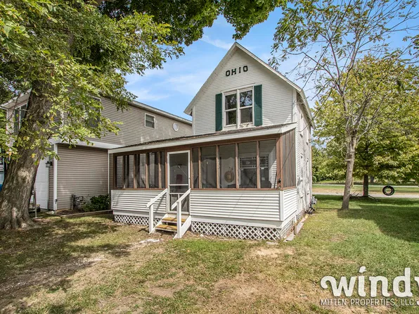5411 Forest Ave, Watervliet, MI 49098