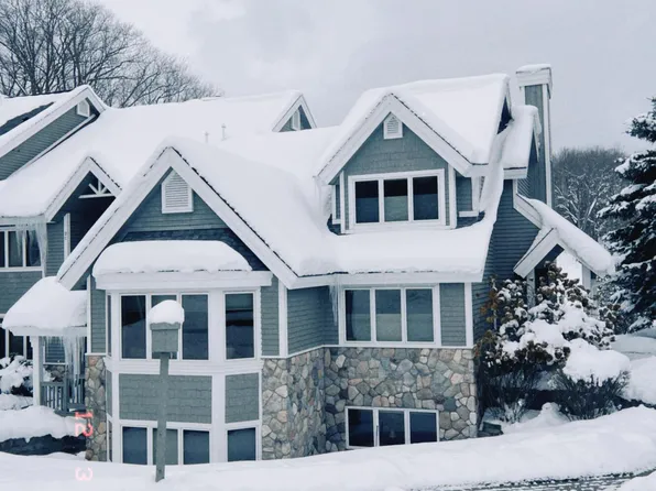 4686 Fazio Dr, Gaylord, MI 49735