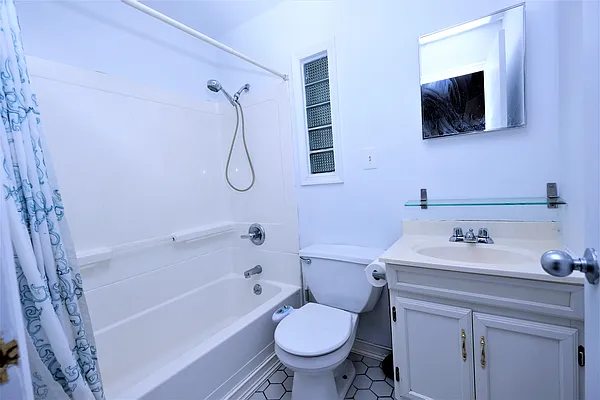 Rented by Keller Williams Realty of Greater Nassau | media 7