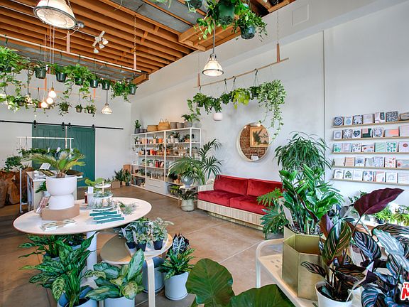3rd image of 5117 Eagle Rock Blvd