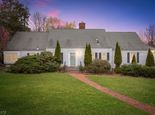 54 Blackberry Ln, Morristown, NJ 07960