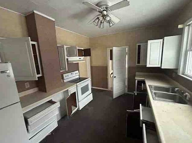 2nd image of 920 N Adams Ave