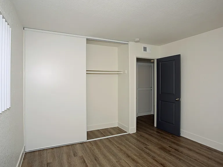 Lakehouse Apartments — Photo 29
