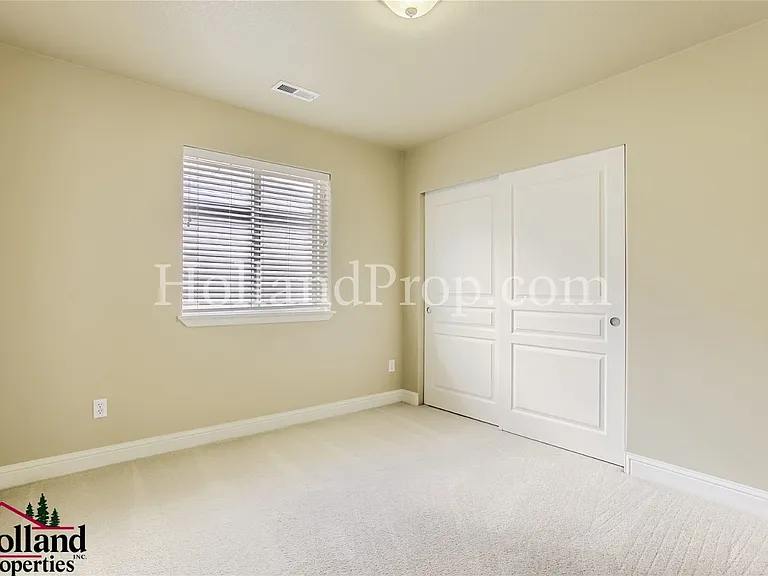 342 NW Malia Ln — Photo 21