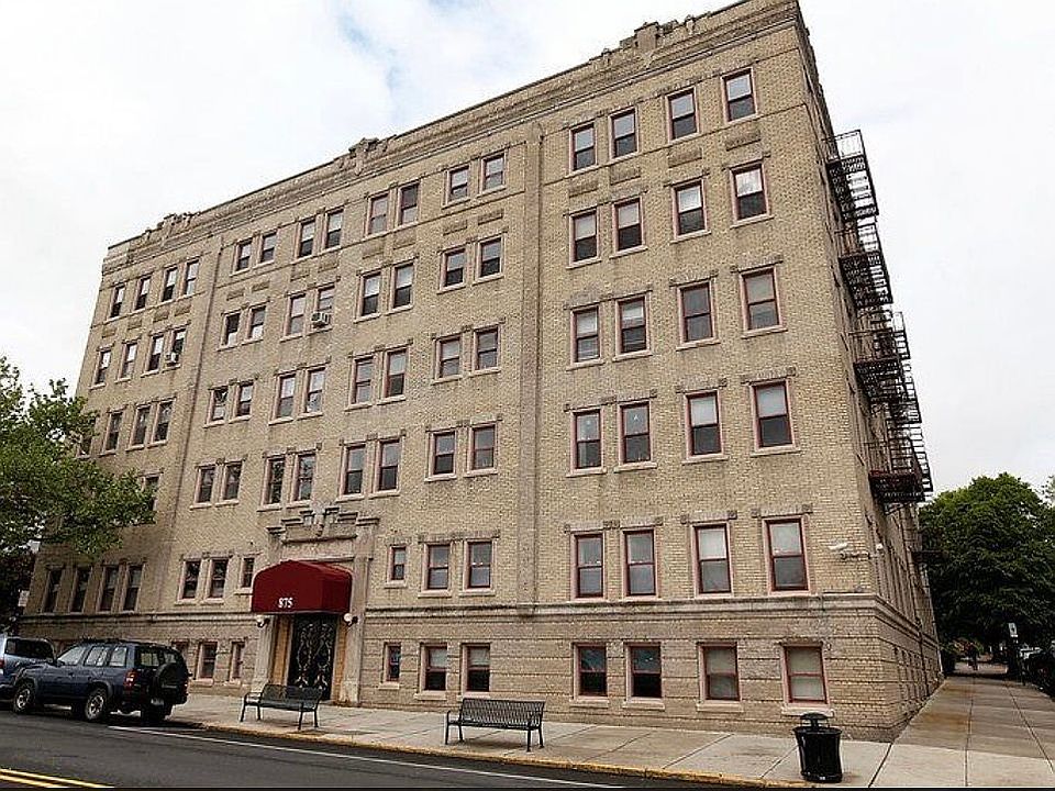 Elevator building