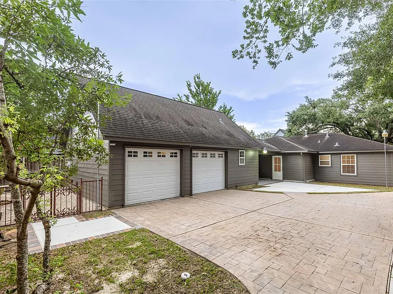 1422 Hewitt Dr — Photo 7