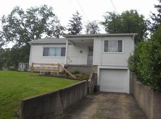 1518 Gulf St, Connellsville, PA 15425