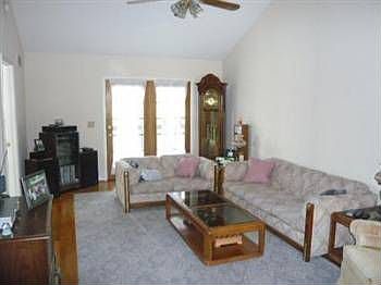4th image of 1218 Parkside Ct