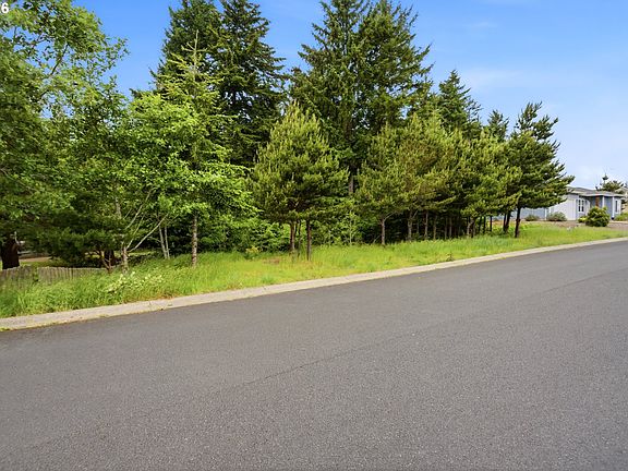 4th image of 34 SE Inlet Ave
