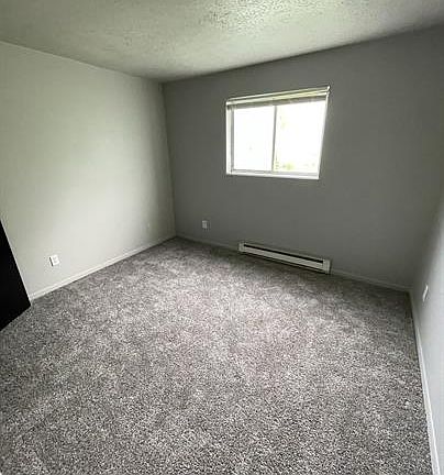 4th image of 2840 Harrison Ave #6